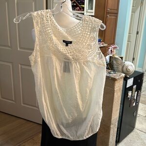 Cotton and rayon crochet embellishments